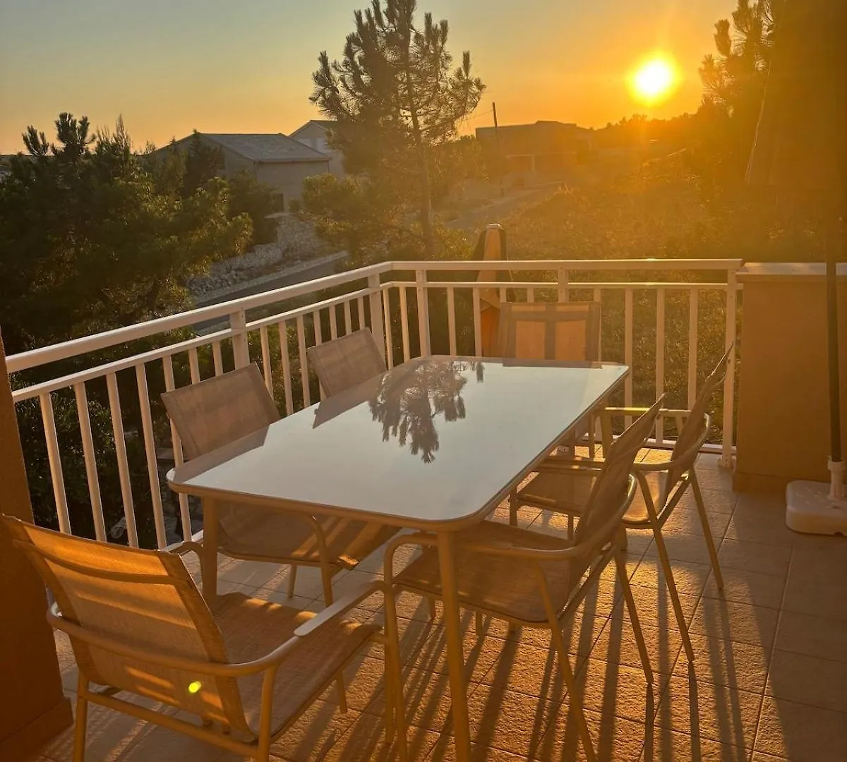 Domattina Apartments Vlasici, Pag