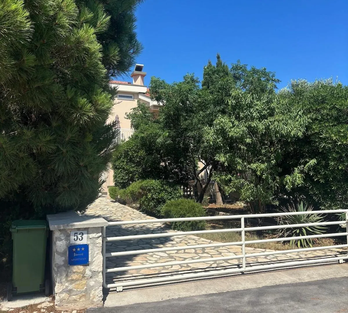 Domattina Apartments Vlasici, Pag 別荘