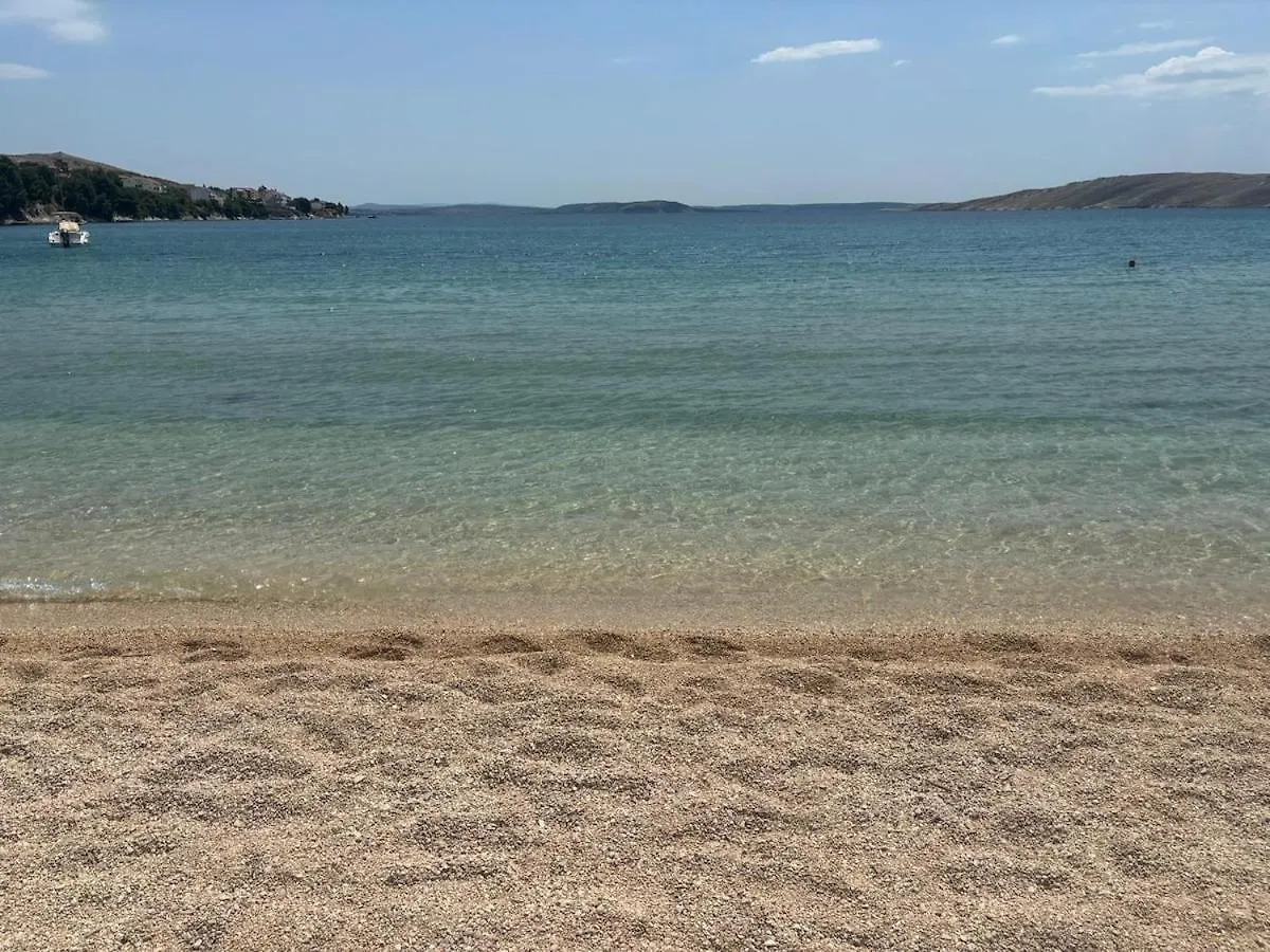Domattina Apartments Vlasici, Pag